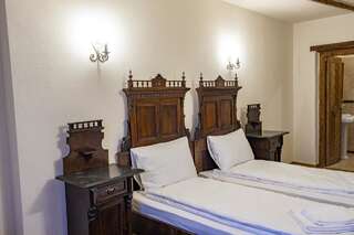 Апарт-отели The Throne Сигишоара Двухместный номер с 1 кроватью или 2 отдельными кроватями-13